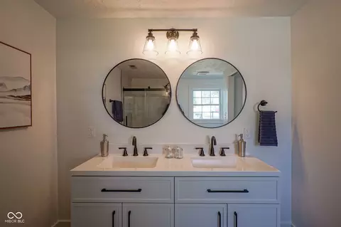 Bath - 678 N Pendleton Ave, Pendleton, IN 46064 photo 2 of 5