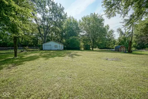 Exterior - 678 N Pendleton Ave, Pendleton, IN 46064 photo 6 of 8