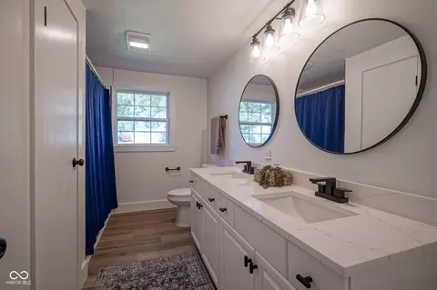 Bath - 678 N Pendleton Ave, Pendleton, IN 46064 photo 4 of 5