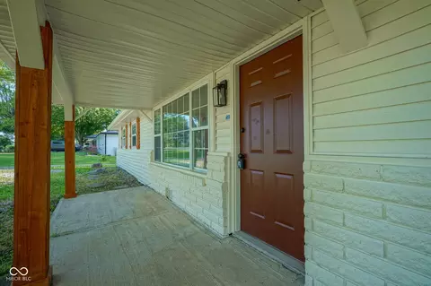 Exterior - 678 N Pendleton Ave, Pendleton, IN 46064 photo 4 of 8