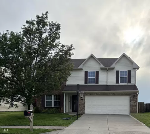 2730 Foxbriar Pl, Indianapolis, IN 46203