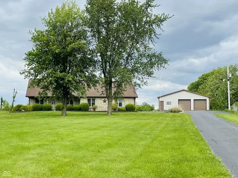 3925 S Flatrock River Rd, Rushville, IN 46173