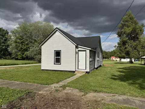 707 N Water St, Hillsboro, IN 47949