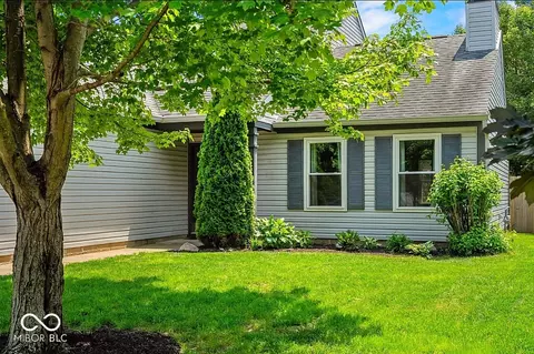 17841 Grassy Knoll Dr, Westfield, IN 46074 photo 2
