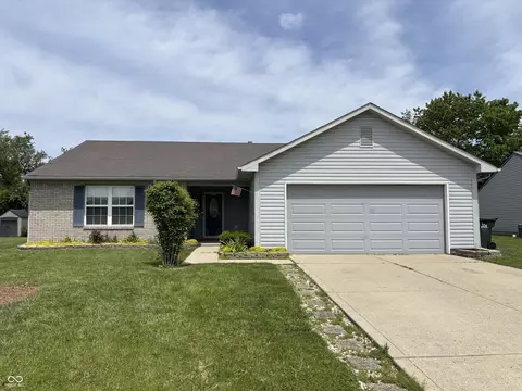 1562 Prairieview Ln, Greenfield, IN 46140