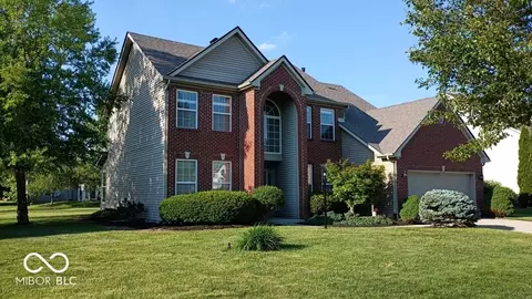 14170 Royalwood Dr, Fishers, IN 46037