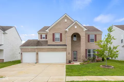2502 Creekland Dr, Columbus, IN 47201