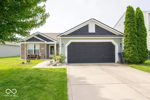 1414 Dowell St, Greenwood, IN 46143