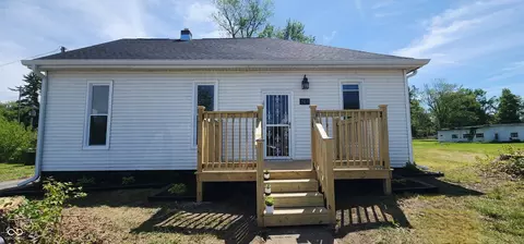 709 N Sterling Ave, Veedersburg, IN 47987