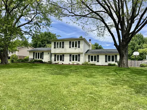 377 4th Ct E, Carmel, IN 46033