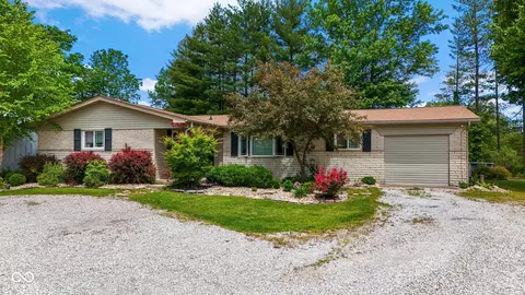 3480 W Broadus Dr, North Vernon, IN 47265