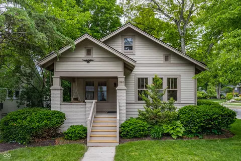 595 W Poplar St, Zionsville, IN 46077
