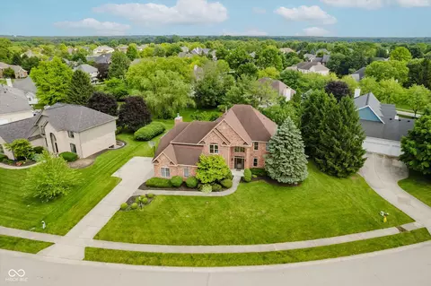 5251 Apache Moon, Carmel, IN 46033