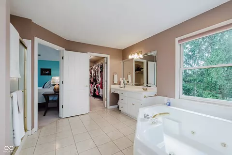 Bath - 5251 Apache Moon, Carmel, IN 46033 photo 3 of 6