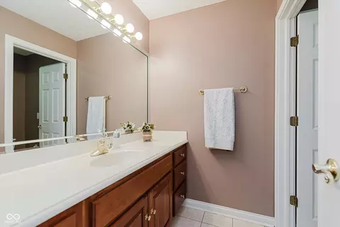 Bath - 5251 Apache Moon, Carmel, IN 46033 photo 5 of 6