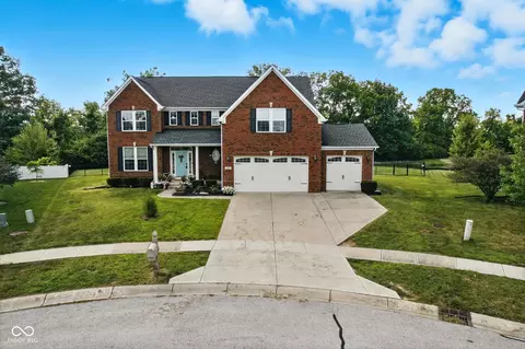 1328 Millstone Ct, Greenwood, IN 46143