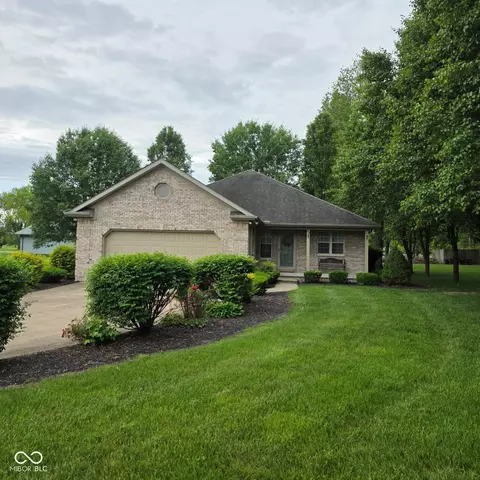 135 Park Place Dr, Brazil, IN 47834