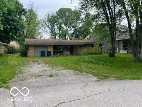 130 Napanee Dr, Carmel, IN 46032