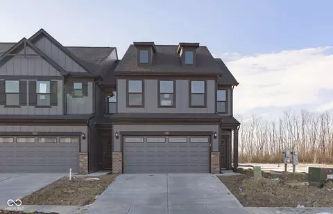 9733 Oleander Dr, Indianapolis, IN 46250