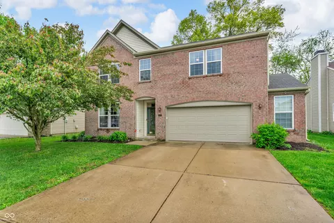 5737 Arlington Dr, Plainfield, IN 46168