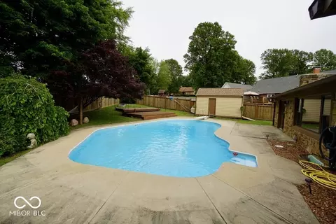 5331 Birch Ln, Greenwood, IN 46143