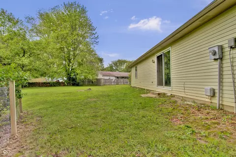 166 Schaefer Ct S, Hope, IN 47246 photo 5