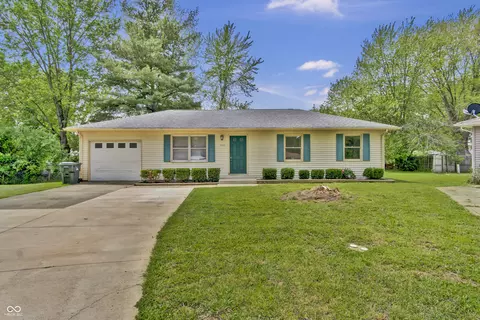 166 Schaefer Ct S, Hope, IN 47246