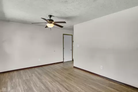 166 Schaefer Ct S, Hope, IN 47246 photo 8