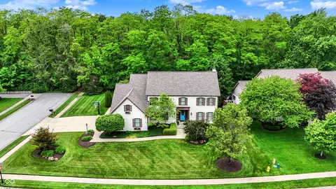 5268 Woodfield Dr N, Carmel, IN 46033