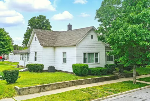 1331 S 9th St, Noblesville, IN 46060