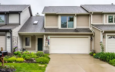 2949 River Bay Dr N, Indianapolis, IN 46240