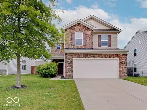 5768 Blue Sky Dr, Whitestown, IN 46075