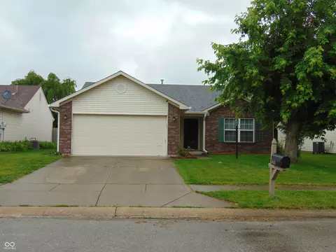 8165 Amarillo Dr, Indianapolis, IN 46237