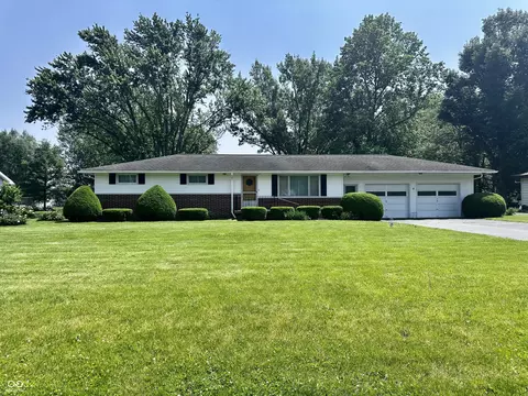 915 Winston Rd, Jonesboro, IN 46938