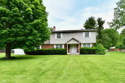 1102 Fox Hill Dr, Indianapolis, IN 46228