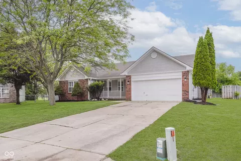 374 Pomona Ct, Greenfield, IN 46140