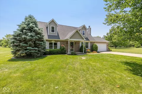 1135 W Wildflower Ct, Mooresville, IN 46158
