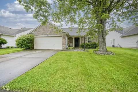 7724 Blackthorn Dr, Indianapolis, IN 46236