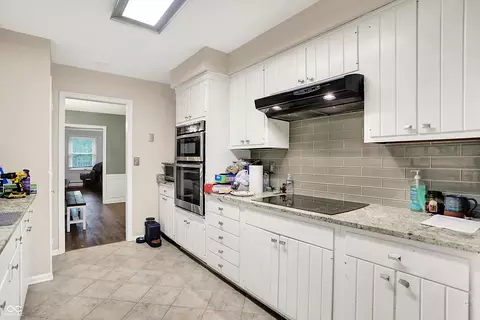 Kitchen - 8301 E County Road 801 S, Plainfield, IN 46168 photo 4 of 4