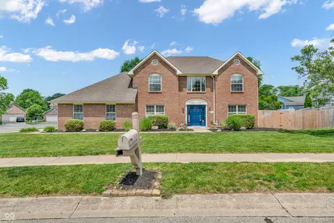 9754 Bradford Knoll Dr, Fishers, IN 46037