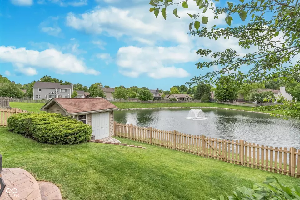  10673 Misty Hollow Ln, Fishers, IN 46038 photo 41