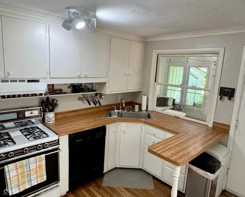 5889 Crestview Ave, Indianapolis, IN 46220 photo 11