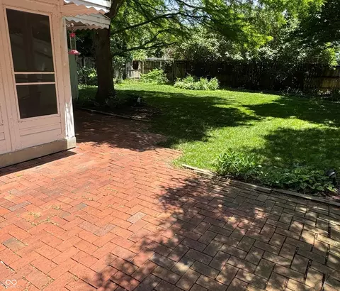 5889 Crestview Ave, Indianapolis, IN 46220 photo 24