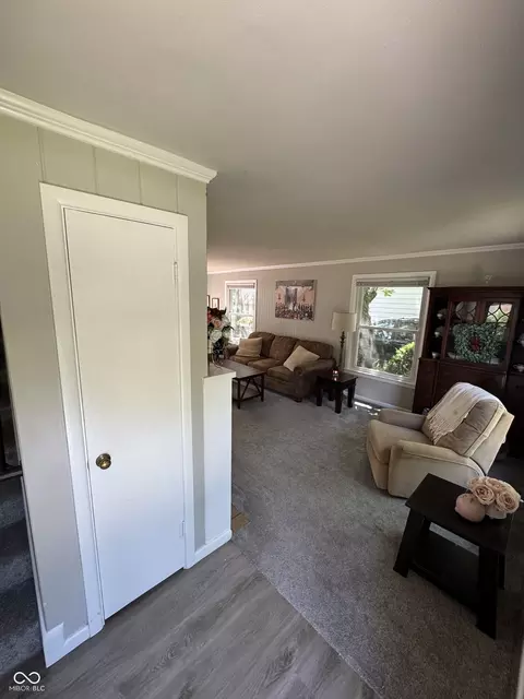 5889 Crestview Ave, Indianapolis, IN 46220 photo 5