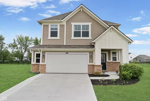 6917 Wolf Creek Ct, Whitestown, IN 46075