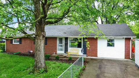 1926 Fairmont Ct, Indianapolis, IN 46229