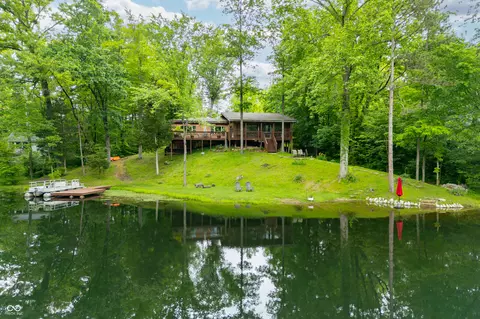 429 E Hoover Dr, Nineveh, IN 46164