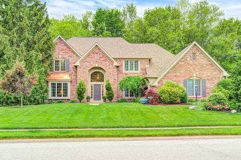 5404 Cayman Dr, Carmel, IN 46033
