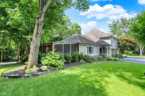Exterior - 4623 E Windsor Ln, Columbus, IN 47201 photo 4 of 19