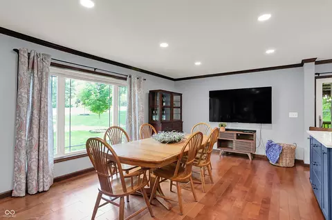 Dining - 4623 E Windsor Ln, Columbus, IN 47201 photo 1 of 2